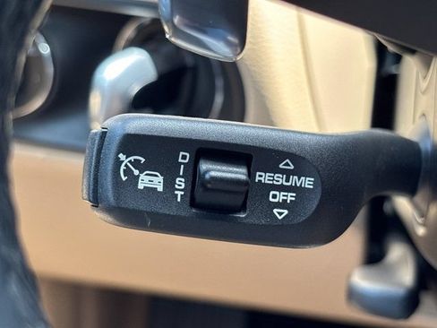 Used 2023 Porsche Macan Turbo AWD/4WD image 29