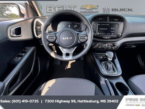 Used 2024 Kia Soul LX FWD image 5