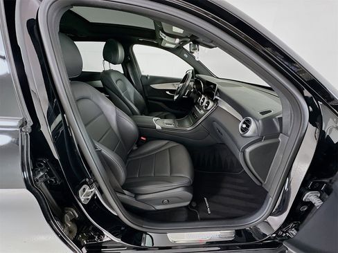 Certified 2021 Mercedes-Benz GLC 300 image 31