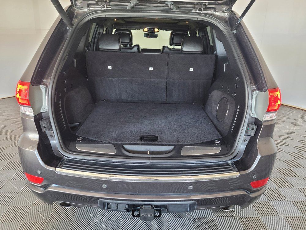Used 2020 Jeep Grand Cherokee Overland AWD/4WD image 29