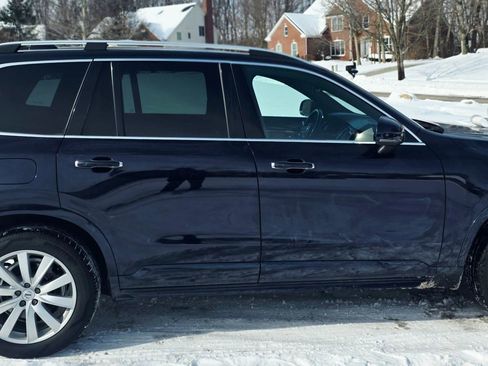 Used 2017 Volvo XC90 T6 Momentum w/ Vision Package image 7