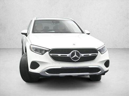 Certified 2025 Mercedes-Benz GLC 300 4MATIC image 3