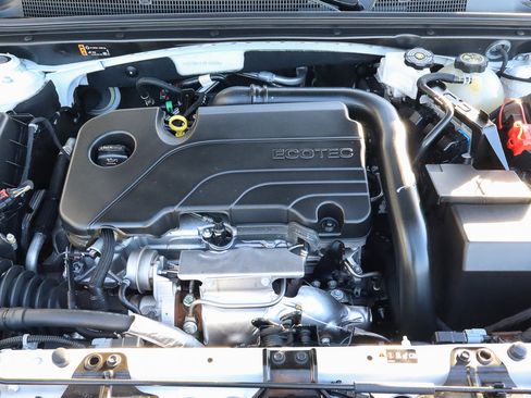 Used 2024 Chevrolet Malibu LT image 18