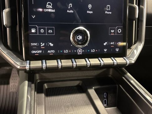 New 2026 GMC Acadia AT4 w/ LPO, Floor Liner Package AWD/4WD image 36