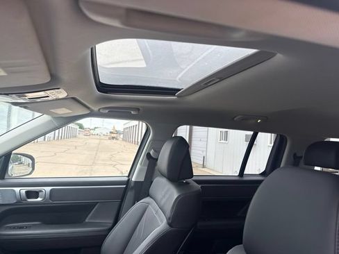 Used 2024 Hyundai Santa Fe XRT AWD/4WD image 3