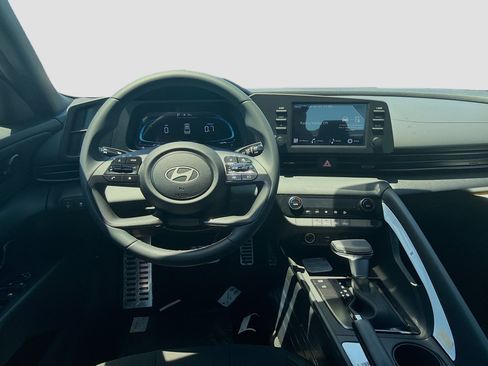 New 2026 Hyundai Elantra Sport FWD image 15