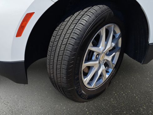 Used 2022 Chevrolet Equinox LS w/ LS Convenience Package FWD image 29
