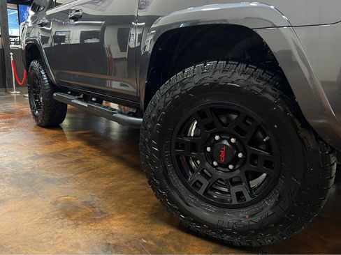 Used 2021 Toyota 4Runner SR5 RWD image 44
