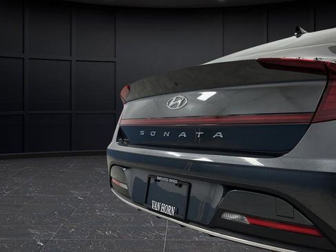 Used 2023 Hyundai Sonata SE image 28