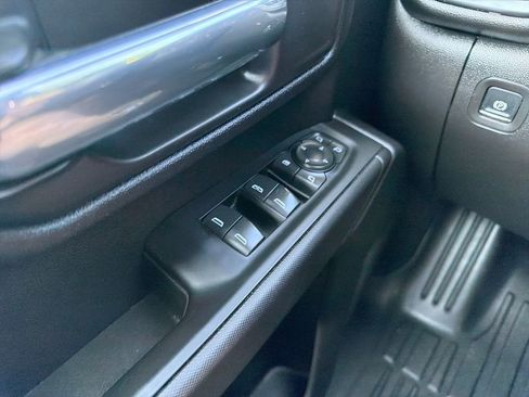 Used 2025 Chevrolet Silverado 2500 Custom w/ Custom Value Package AWD/4WD image 12