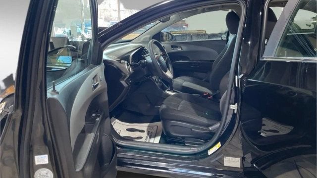 Used 2017 Chevrolet Sonic LT FWD image 9