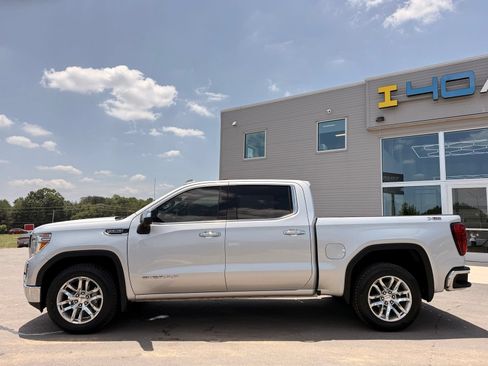 Used 2021 GMC Sierra 1500 SLT w/ SLT Convenience Package AWD/4WD image 15