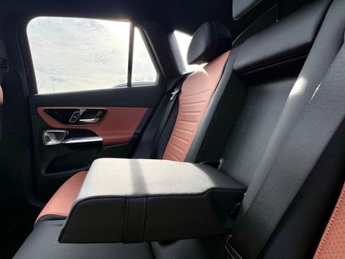 Certified 2026 Mercedes-Benz GLC 300 4MATIC image 18