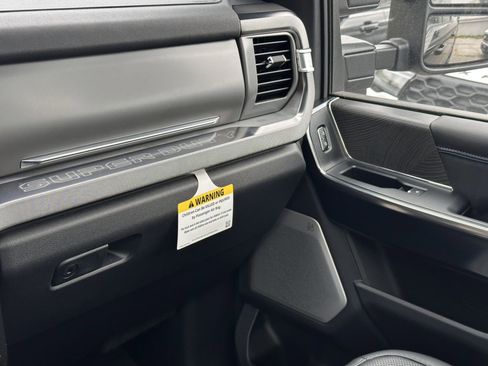 New 2025 Ford F250 Platinum w/ Tremor Off-Road Package image 38