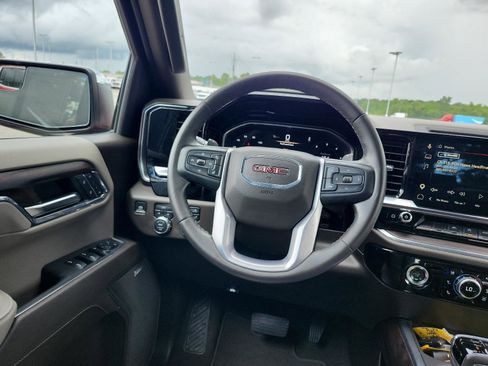 Used 2024 GMC Sierra 1500 SLT w/ SLT Premium Package AWD/4WD image 16
