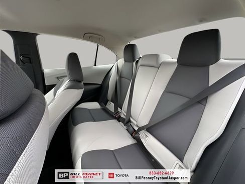 Used 2025 Toyota Corolla LE w/ Convenience Package FWD image 24