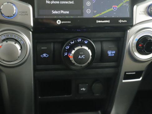 Used 2021 Toyota 4Runner SR5 Premium image 20