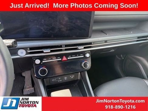 Used 2025 Hyundai Santa Cruz SEL image 12