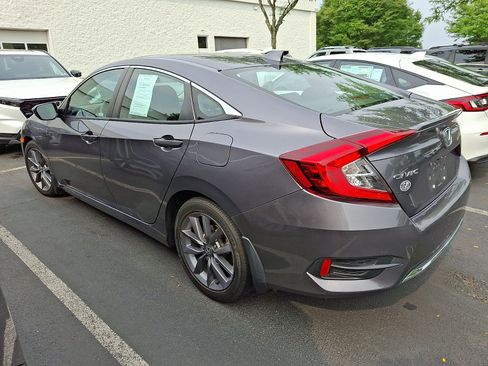 Used 2019 Honda Civic EX image 3