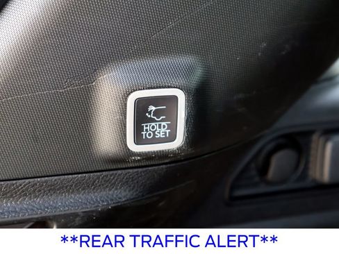 Used 2024 Jeep Grand Cherokee Altitude RWD image 27
