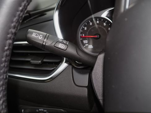 Certified 2022 Chevrolet Equinox LT image 30