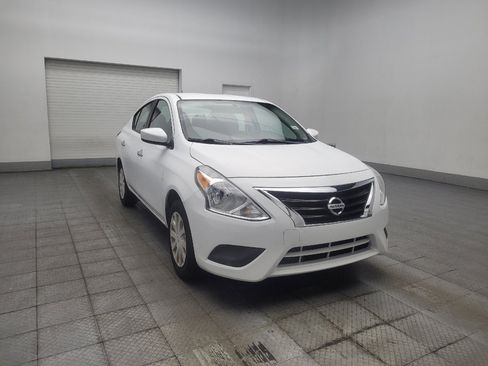Used 2019 Nissan Versa SV FWD image 13