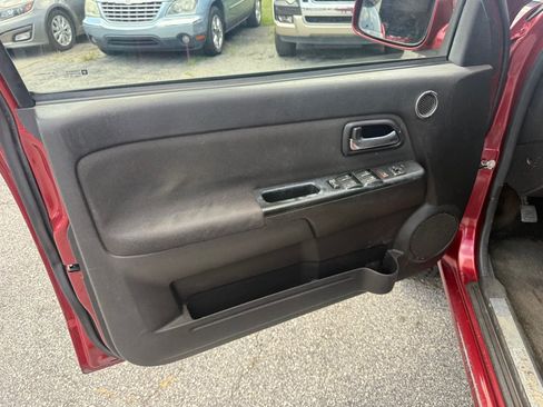 Used 2011 Chevrolet Colorado LT AWD/4WD image 12