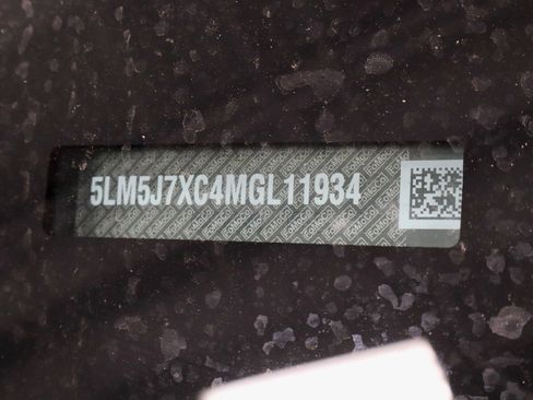 Used 2021 Lincoln Aviator Reserve w/ Elements Package Plus image 37