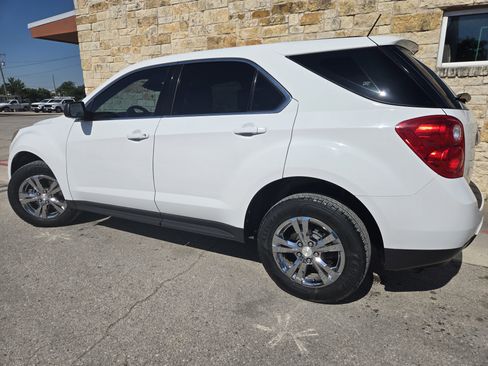 Used 2015 Chevrolet Equinox LS FWD image 3