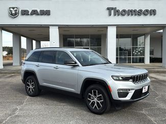 New 2025 Jeep Grand Cherokee Limited video 2