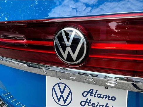 New 2026 Volkswagen Atlas SE FWD image 15