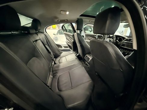 Used 2019 Jaguar XE RWD image 14