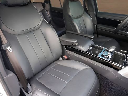 Used 2023 Land Rover Range Rover SE AWD/4WD image 32
