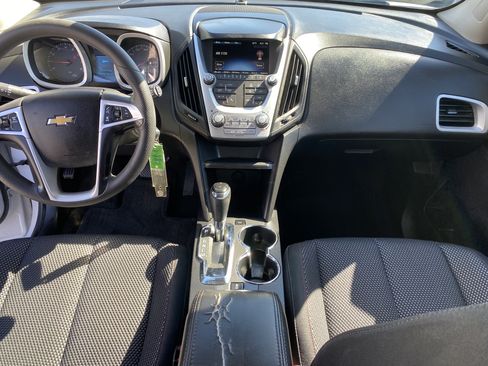 Used 2017 Chevrolet Equinox LT FWD image 17