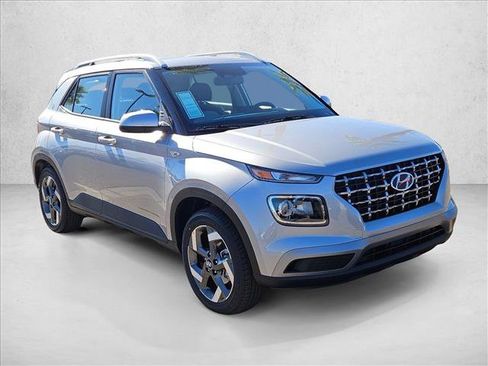 New 2026 Hyundai Venue SEL FWD image 4