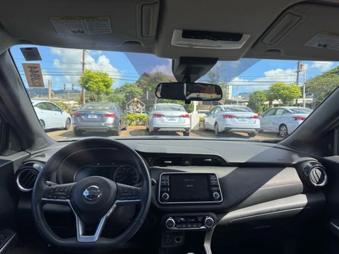 Used 2020 Nissan Kicks SR w/ SR Premium Package image 10