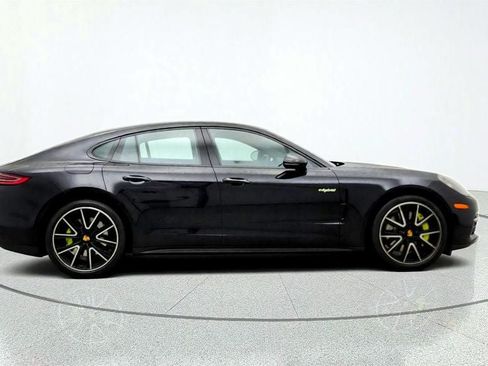 Used 2018 Porsche Panamera 4 AWD/4WD image 4