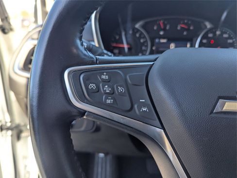 Used 2022 Chevrolet Equinox LT w/ Driver Convenience Package image 24