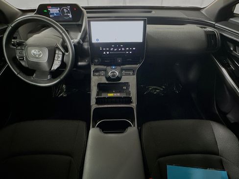 Used 2024 Toyota bZ4X XLE image 27