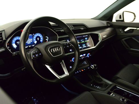 Certified 2023 Audi Q3 2.0T Premium w/ Black Optic Sport Package image 3