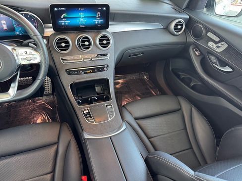 Certified 2022 Mercedes-Benz GLC 300 4MATIC w/ AMG Line image 18