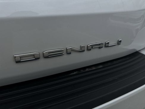 Used 2023 GMC Yukon Denali Ultimate image 33