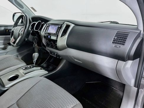 Used 2014 Toyota Tacoma PreRunner w/ SR5 Package RWD image 27