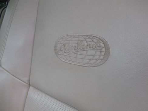 Used 2018 Jeep Grand Cherokee Overland AWD/4WD image 26