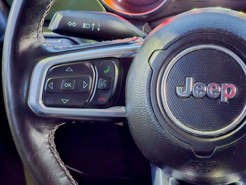 Used 2021 Jeep Gladiator Overland w/ Cold Weather Group image 35