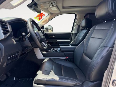 Used 2024 Toyota Tundra Limited AWD/4WD image 9