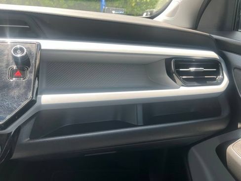Used 2027 Chevrolet Bolt LT FWD image 37