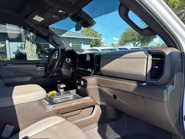 Used 2024 Chevrolet Silverado 1500 RST AWD/4WD image 10