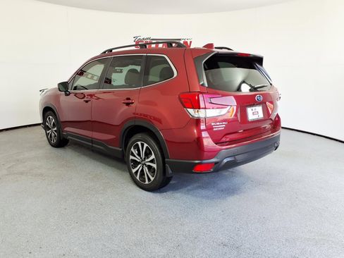Certified 2023 Subaru Forester Limited AWD/4WD image 7