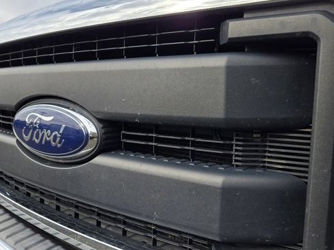 Used 2016 Ford F250 XL w/ Power Equipment Group image 7